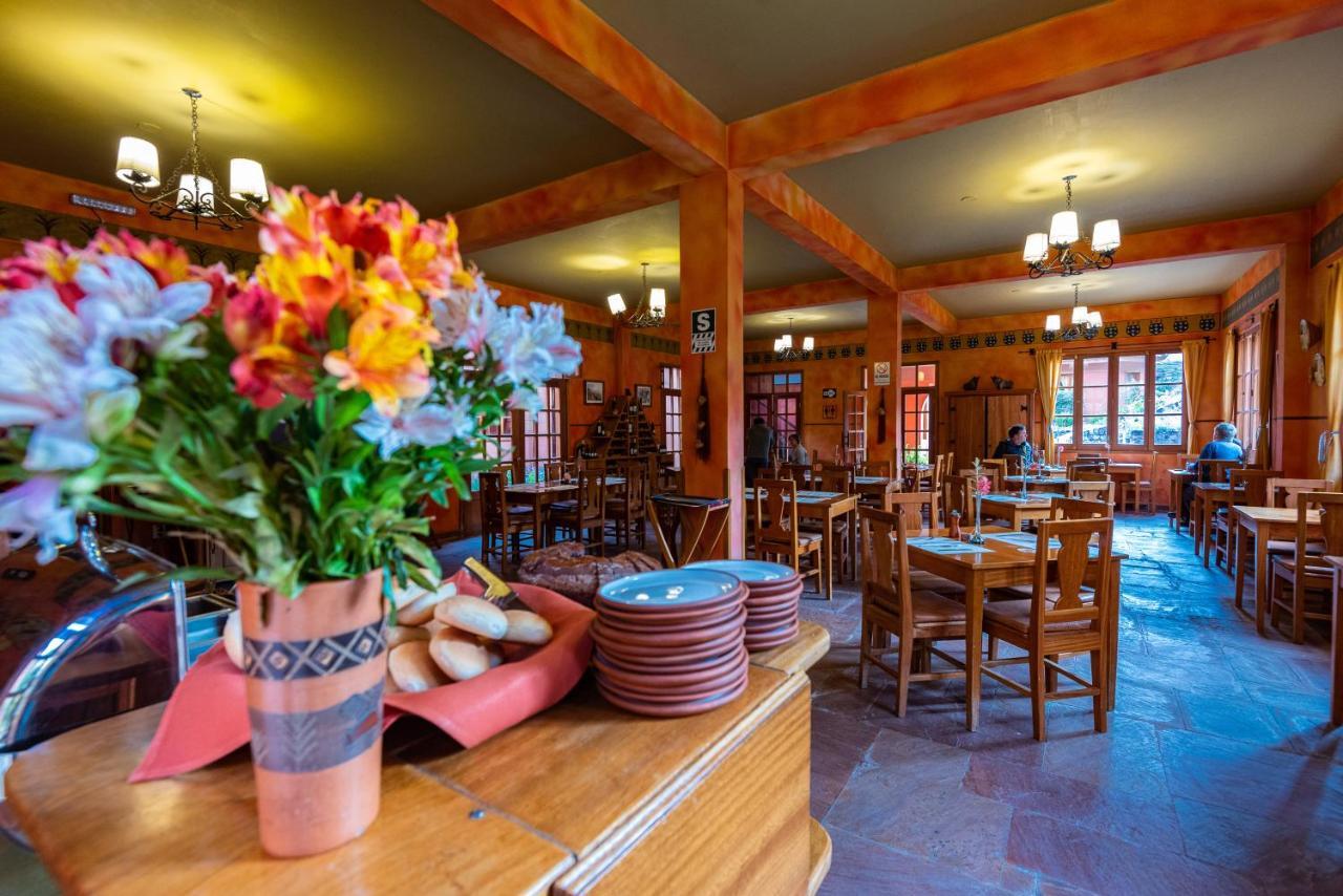 Hotel Pakaritampu Ollantaytambo Exteriör bild