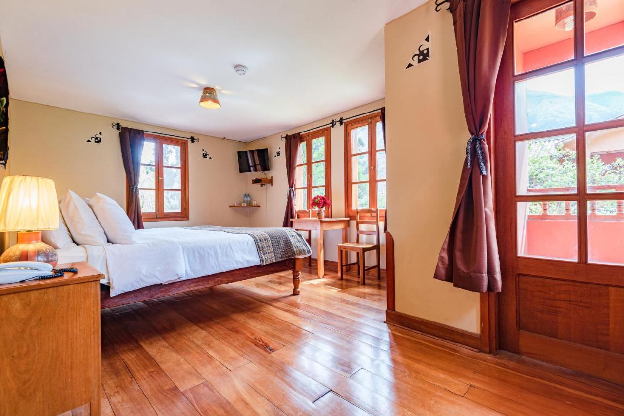 Hotel Pakaritampu Ollantaytambo Exteriör bild