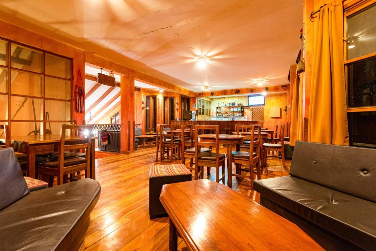 Hotel Pakaritampu Ollantaytambo Exteriör bild