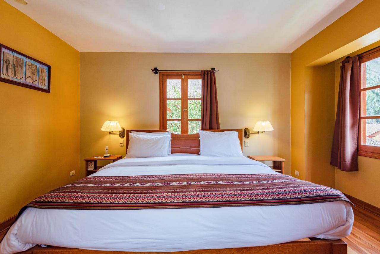 Hotel Pakaritampu Ollantaytambo Exteriör bild