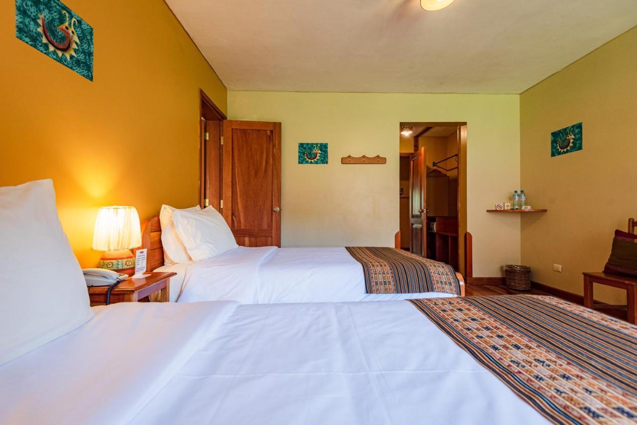 Hotel Pakaritampu Ollantaytambo Exteriör bild