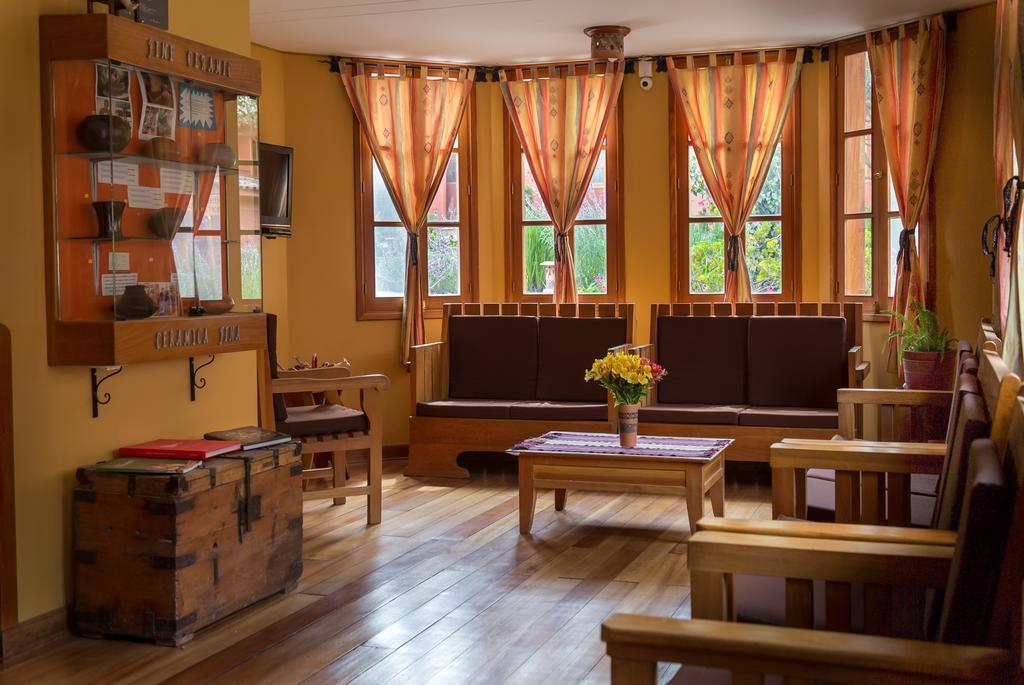 Hotel Pakaritampu Ollantaytambo Exteriör bild