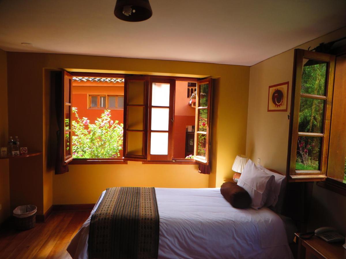 Hotel Pakaritampu Ollantaytambo Exteriör bild